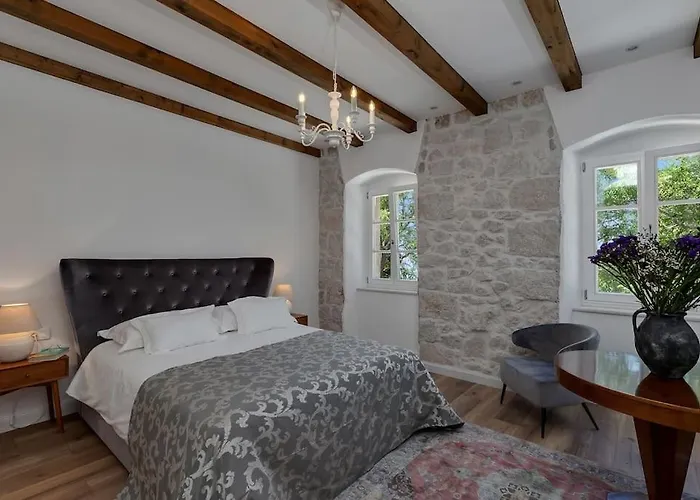 فيلة Montes - Exklusiv